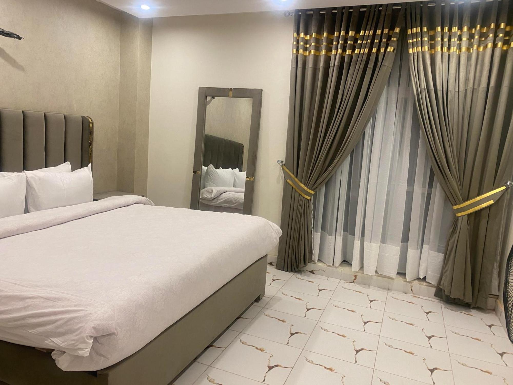 Luxe Suites Bahria Town Λαχόρη Εξωτερικό φωτογραφία